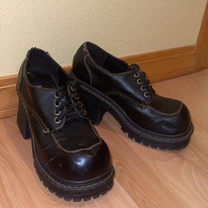 Chunky vintage black platform Soda shoes